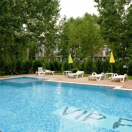 Studio In Vip Park Apartment *