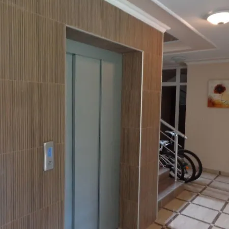 Studio In Vip Park Apartment